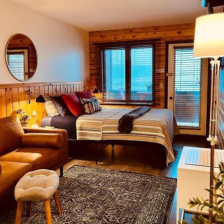 Doco Rocky Mountain Vacation Rental-Queen Suite With Resort Amenities Гренбі Екстер'єр фото