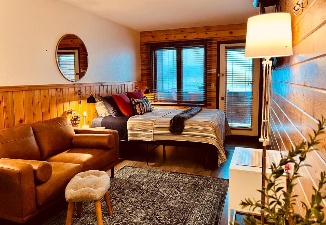 Doco Rocky Mountain Vacation Rental-Queen Suite With Resort Amenities Гренбі Екстер'єр фото