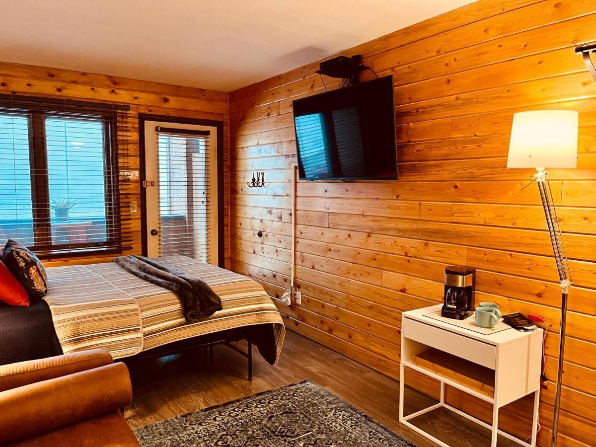 Doco Rocky Mountain Vacation Rental-Queen Suite With Resort Amenities Гренбі Екстер'єр фото